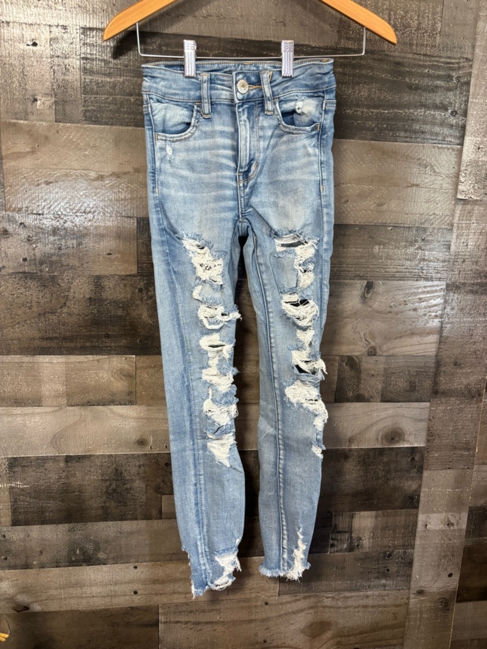American Eagle Outfitters Light Blue Distressed Hi-rise Jegging 00short